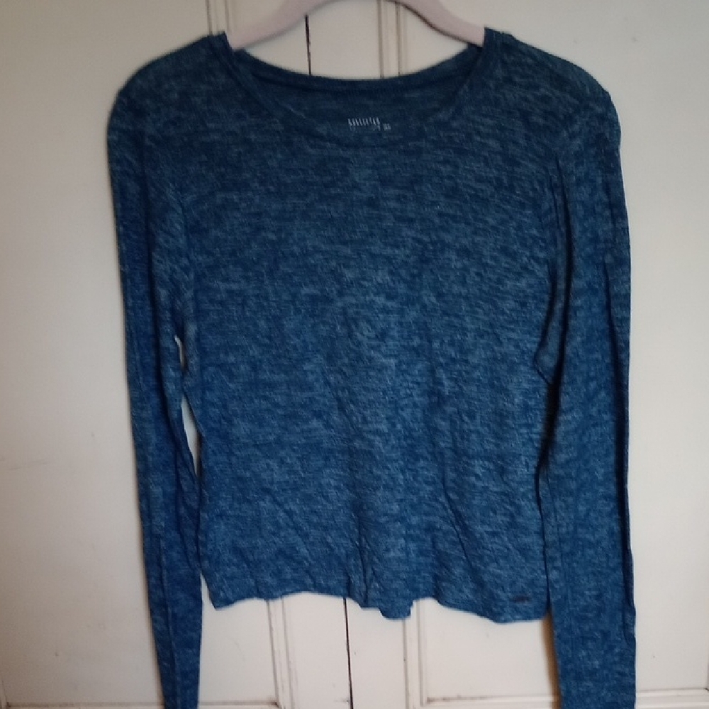 Hollister Must Have Collection Blue Long Sleeve Crop Top